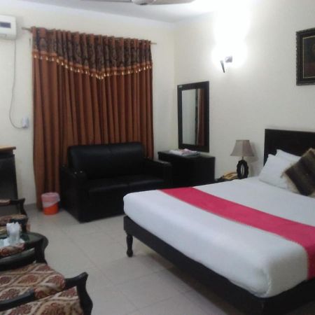 Tourist Inn Hotel Lahor Dış mekan fotoğraf
