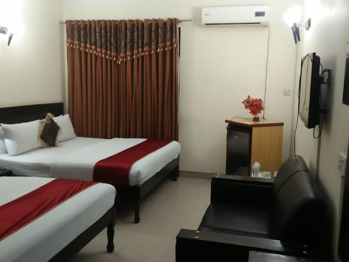 Tourist Inn Hotel Lahor Dış mekan fotoğraf