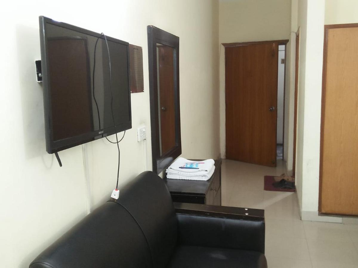Tourist Inn Hotel Lahor Dış mekan fotoğraf