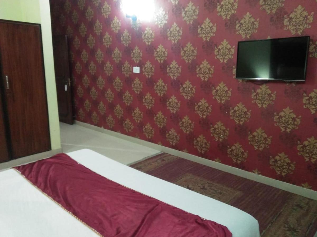 Tourist Inn Hotel Lahor Dış mekan fotoğraf