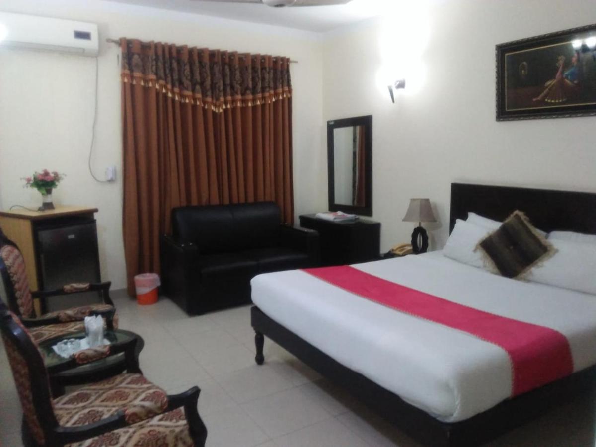 Tourist Inn Hotel Lahor Dış mekan fotoğraf