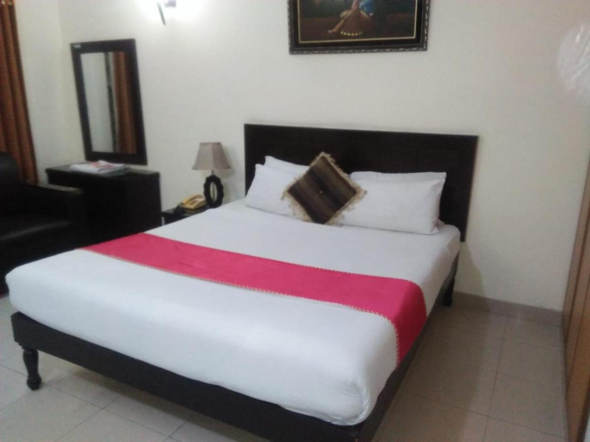 Tourist Inn Hotel Lahor Dış mekan fotoğraf