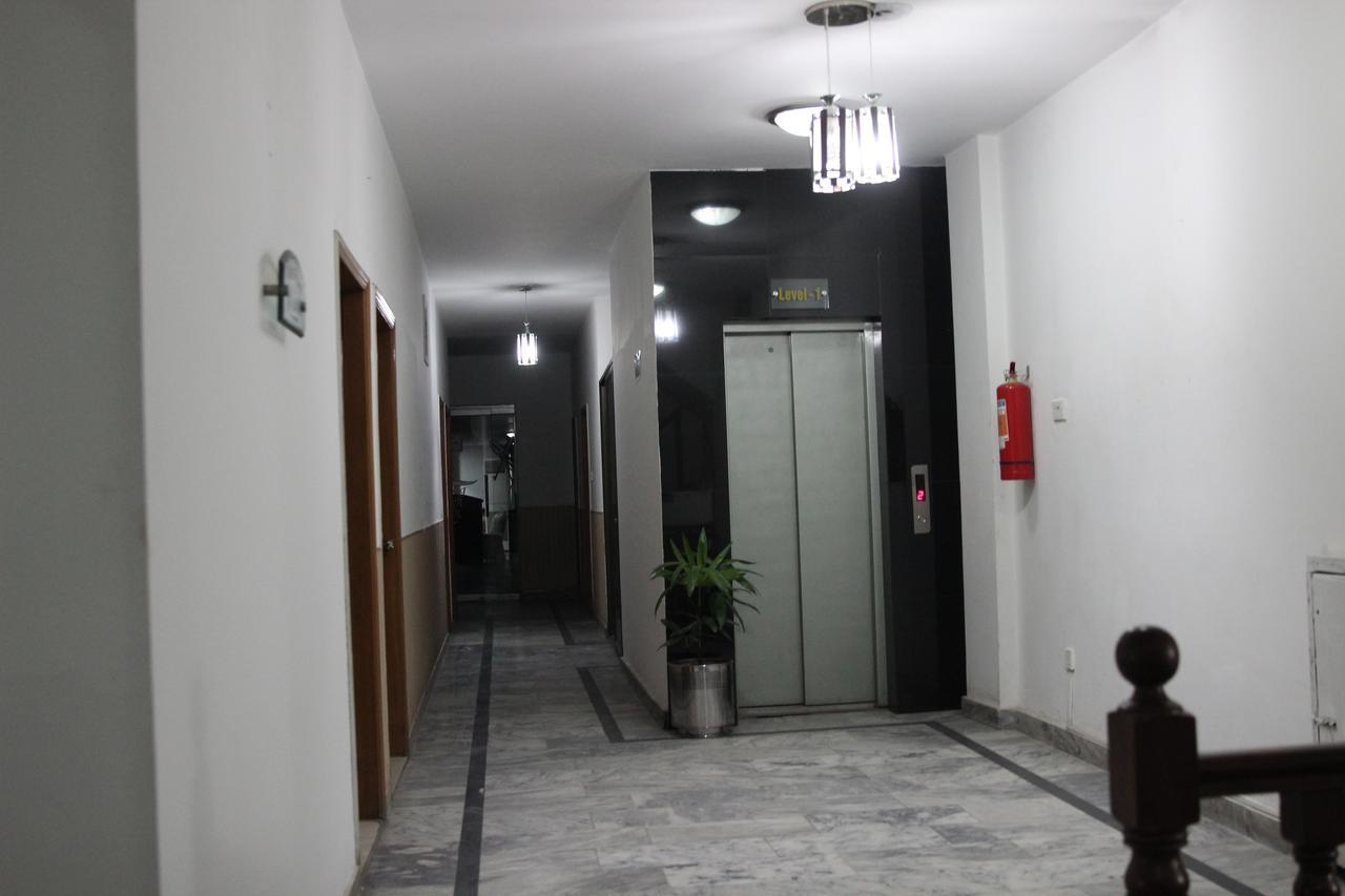 Tourist Inn Hotel Lahor Dış mekan fotoğraf