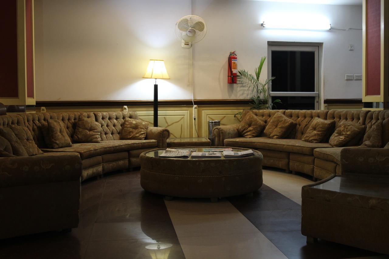Tourist Inn Hotel Lahor Dış mekan fotoğraf