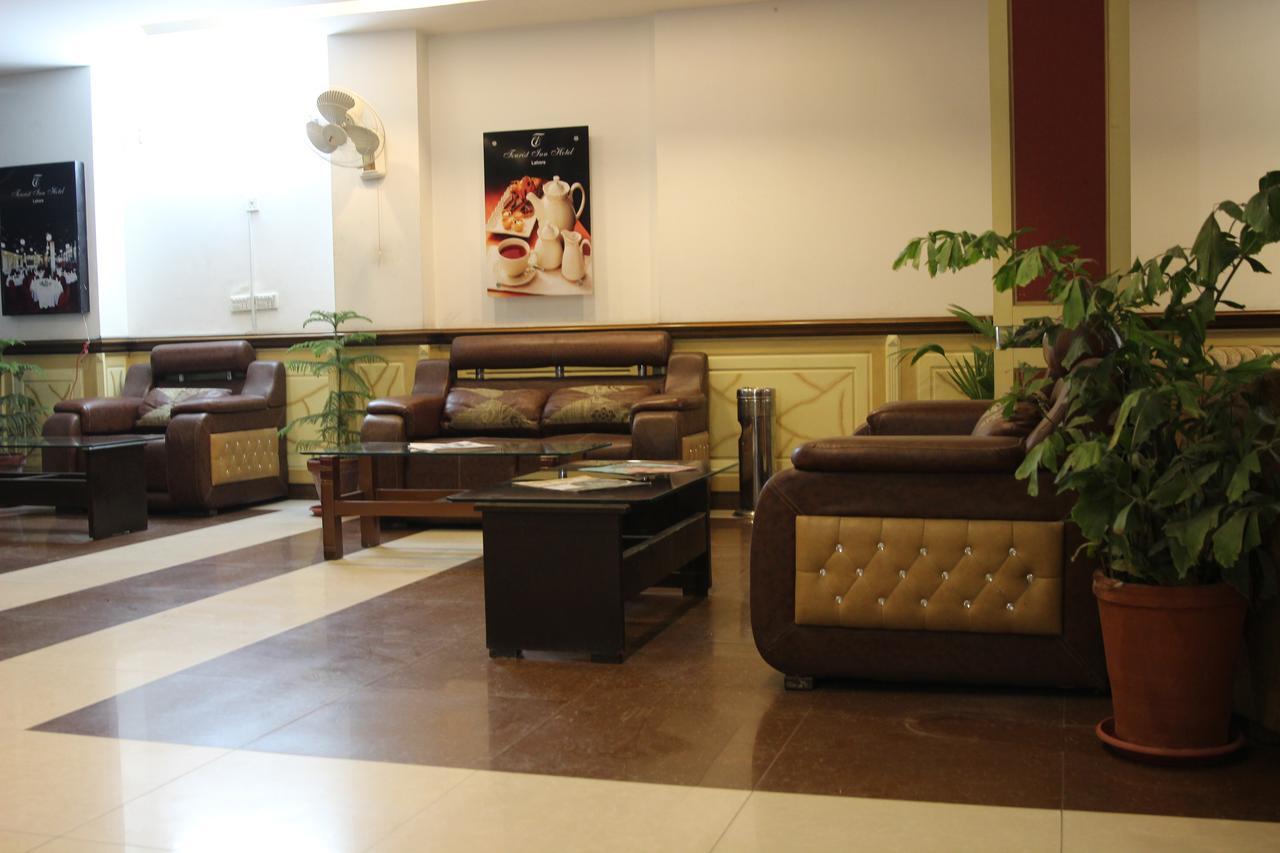 Tourist Inn Hotel Lahor Dış mekan fotoğraf