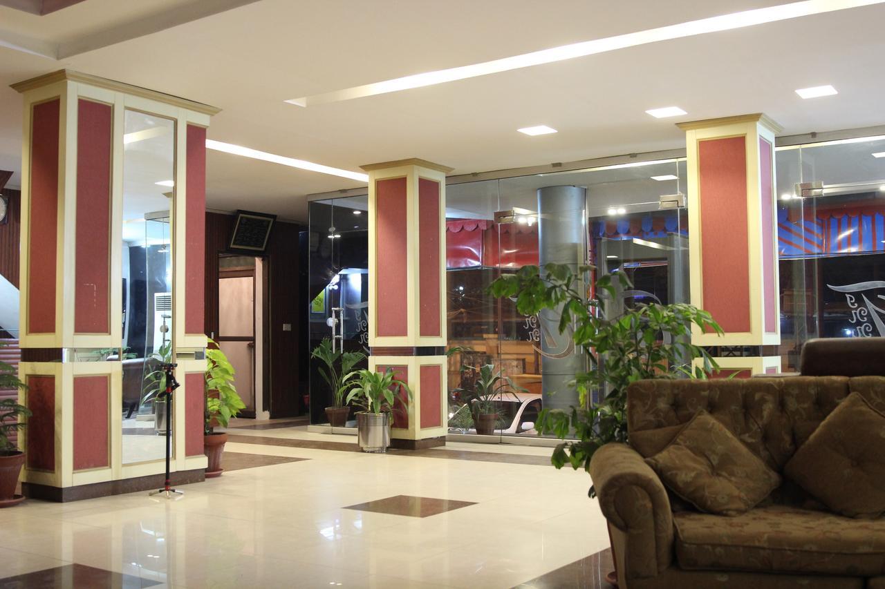 Tourist Inn Hotel Lahor Dış mekan fotoğraf