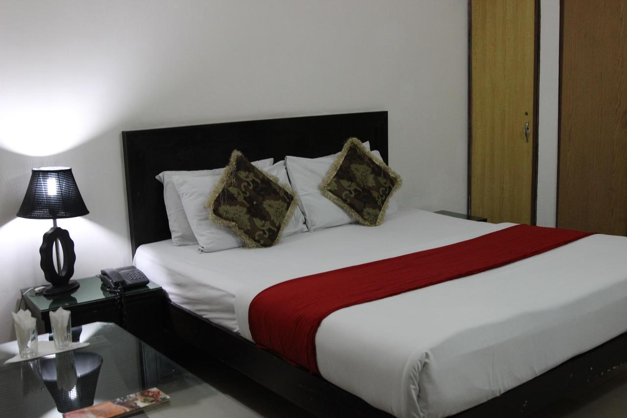 Tourist Inn Hotel Lahor Dış mekan fotoğraf